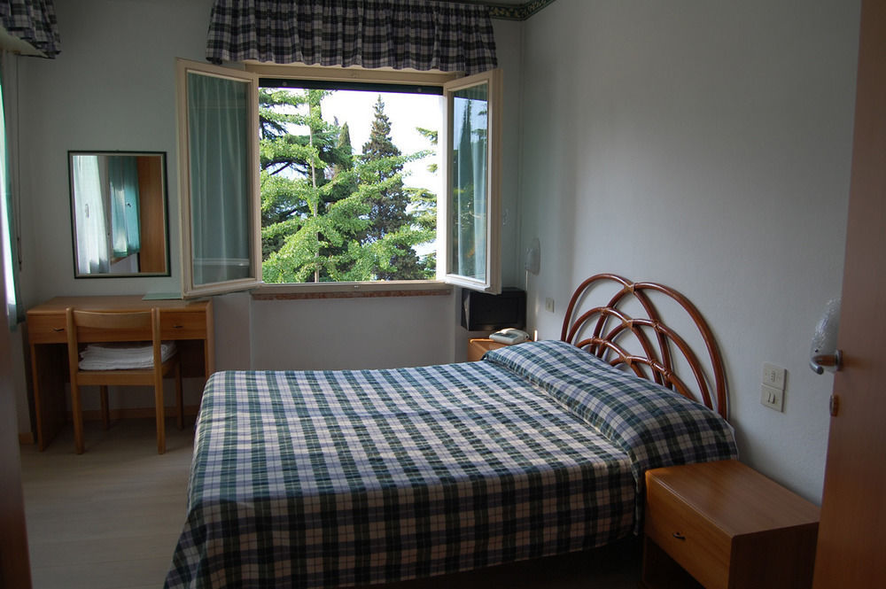 Hotel Stella Alpina Malcesine Luaran gambar